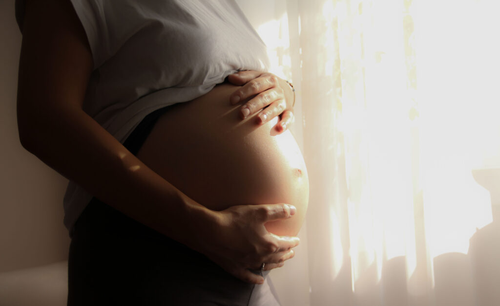 ReportatgeQui promou la normalització de l’anomenada gestació subrogada “altruista” a la UE? gestació subrogada